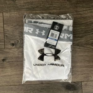 Brand New - Under Armour White Leggings - Perfect for cold weather